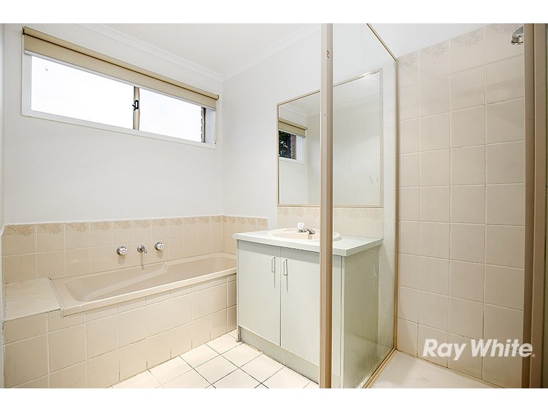 71 Courtenay Avenue, Cranbourne North VIC 3977