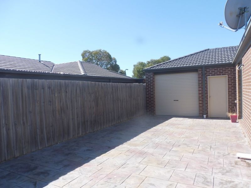 21 Kulkami Way, Cranbourne West VIC 3977