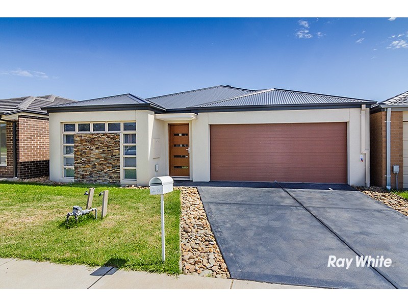 26 Davenport Crescent, Cranbourne West VIC 3977
