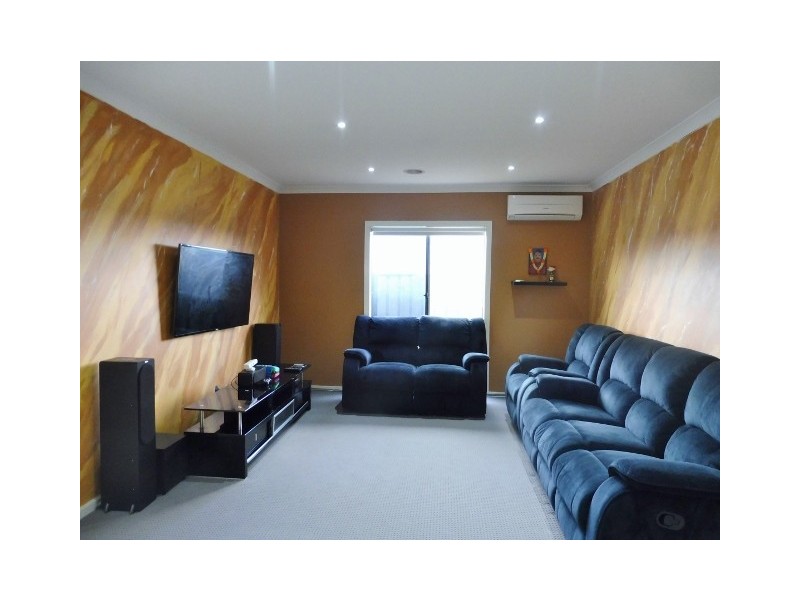 14 San Fratello Street, Clyde North VIC 3978