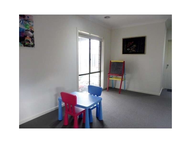 14 San Fratello Street, Clyde North VIC 3978