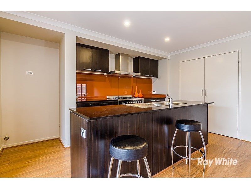 13 Quarters Boulevard, Cranbourne West VIC 3977