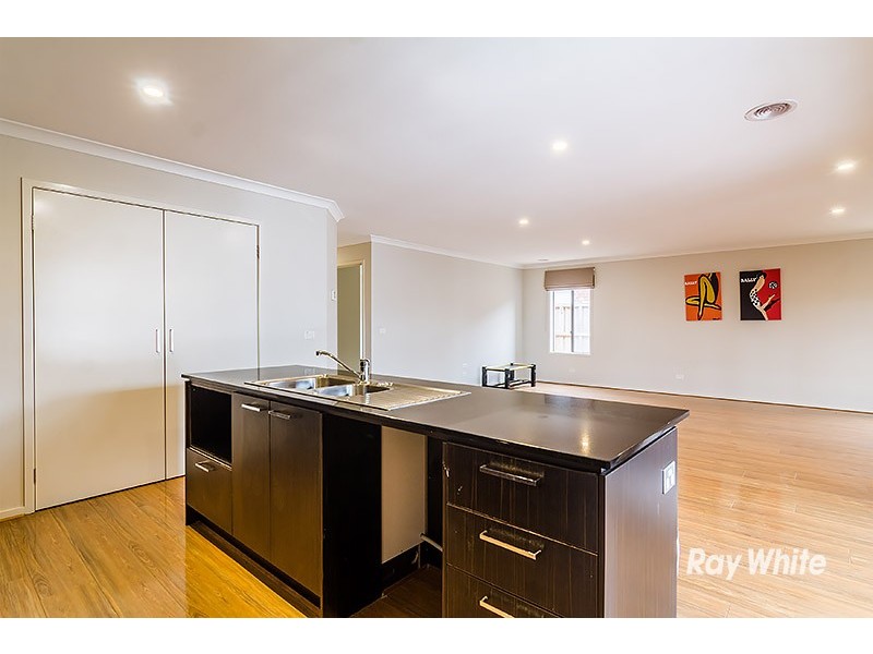 13 Quarters Boulevard, Cranbourne West VIC 3977
