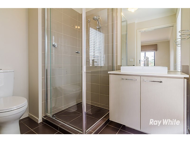 13 Quarters Boulevard, Cranbourne West VIC 3977