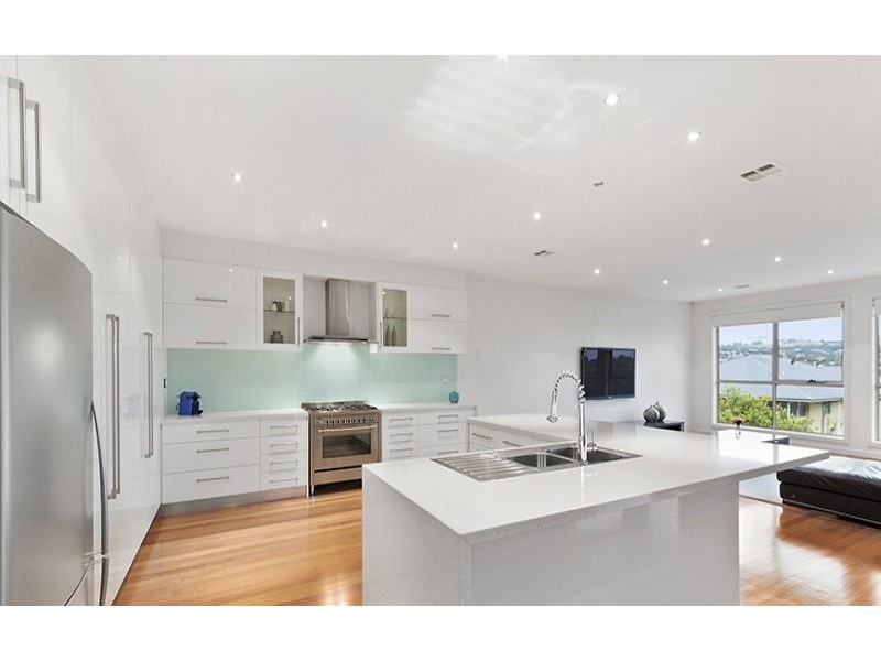 16 Cherry Tree Lane, Narre Warren VIC 3805