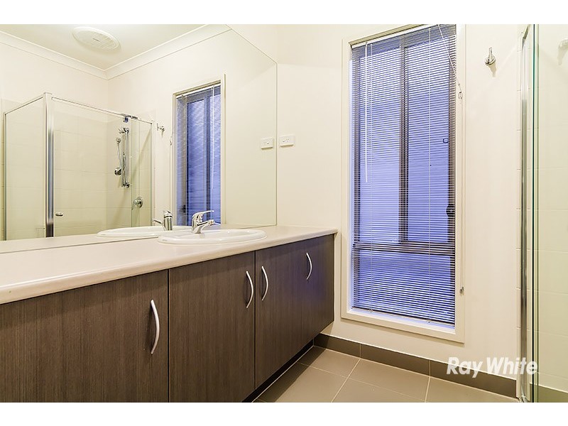 46 Connewara Crescent, Clyde North VIC 3978