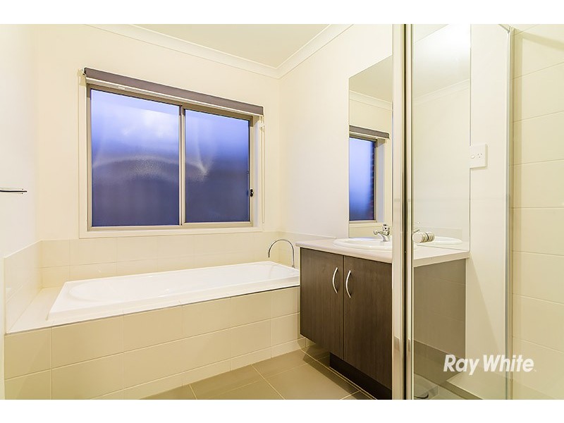 46 Connewara Crescent, Clyde North VIC 3978