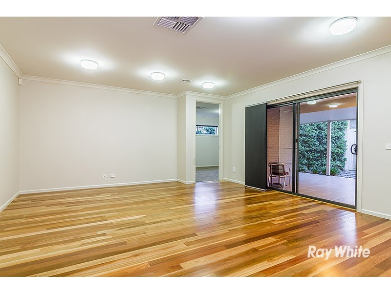 19 Mundaring Drive, Cranbourne VIC 3977