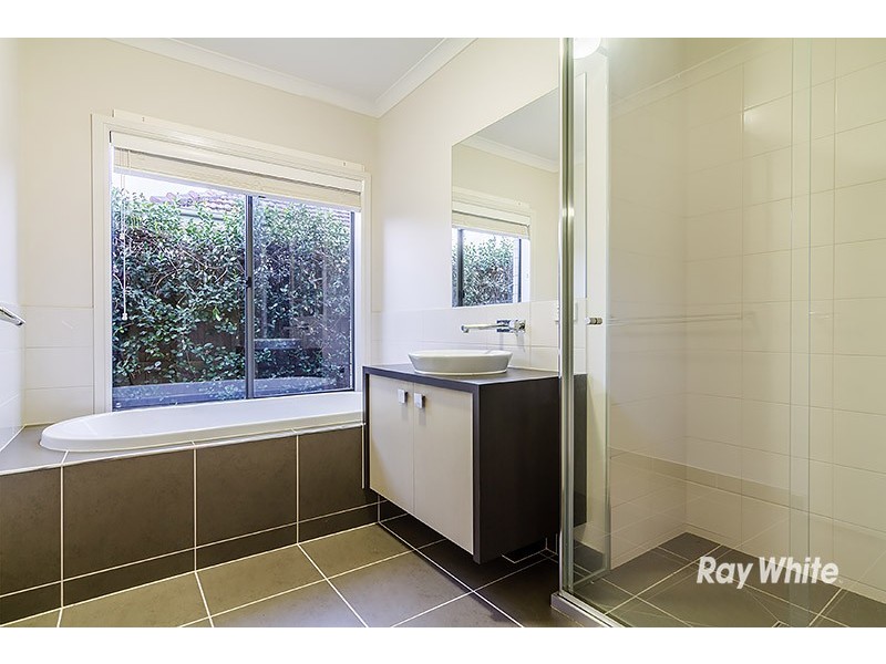 19 Mundaring Drive, Cranbourne VIC 3977