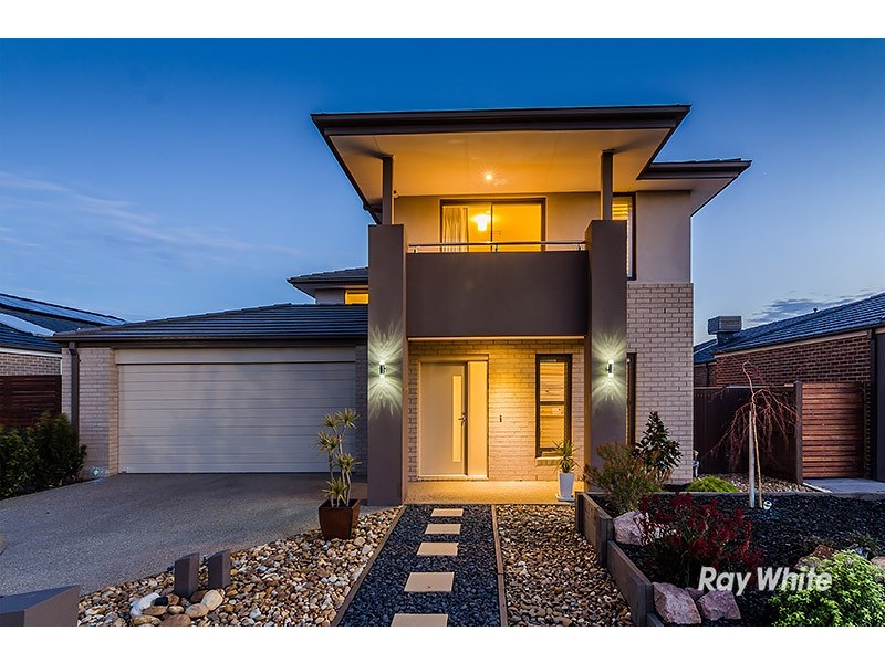 18 Emu Bush Drive, Cranbourne West VIC 3977