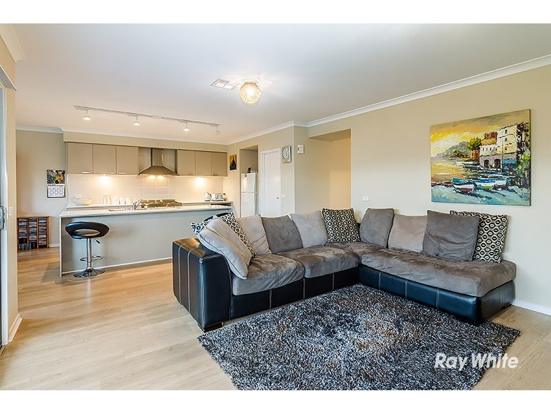 18 Emu Bush Drive, Cranbourne West VIC 3977
