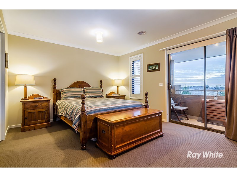 18 Emu Bush Drive, Cranbourne West VIC 3977