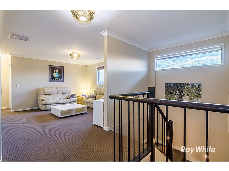 18 Emu Bush Drive, Cranbourne West VIC 3977