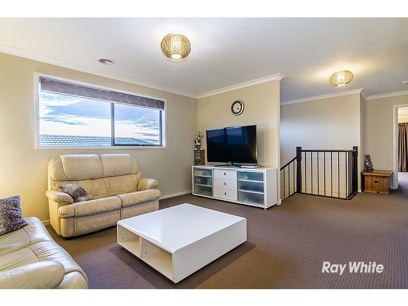 18 Emu Bush Drive, Cranbourne West VIC 3977