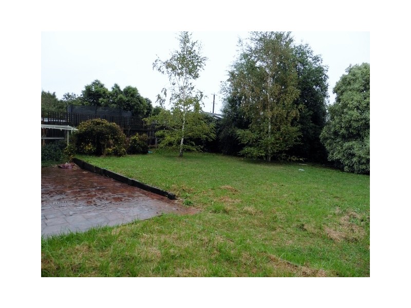 24 Darvell Court, Pakenham VIC 3810