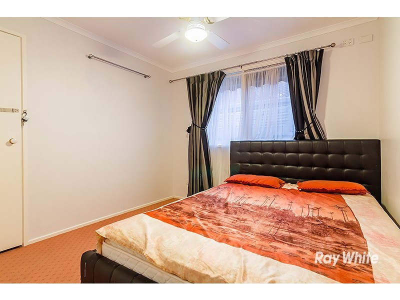 44 Lawless Drive, Cranbourne North VIC 3977