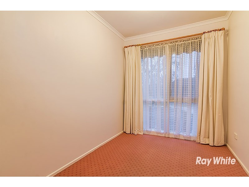 44 Lawless Drive, Cranbourne North VIC 3977