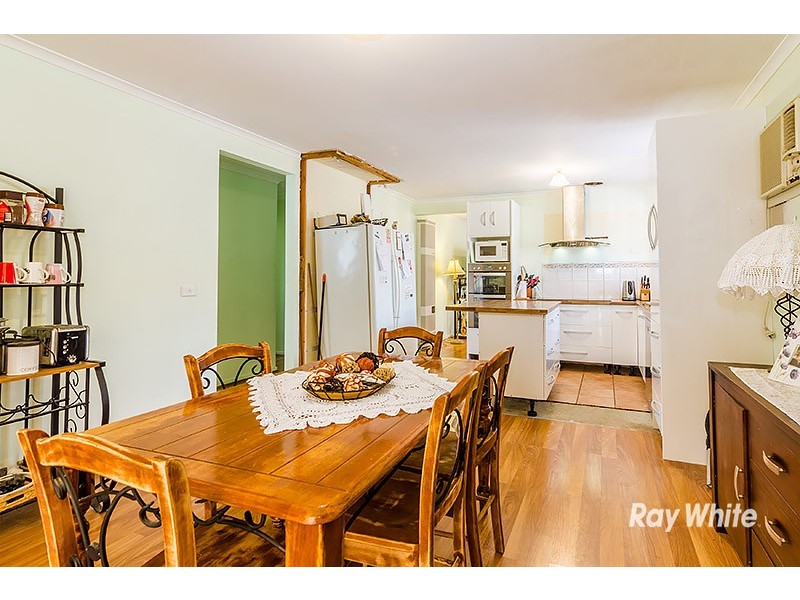 13 Charlotte Place, Cranbourne West VIC 3977