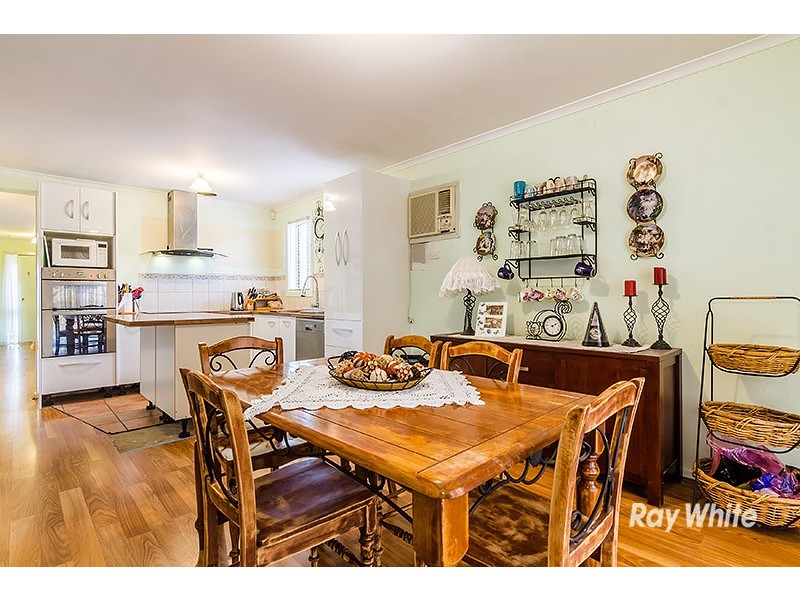 13 Charlotte Place, Cranbourne West VIC 3977