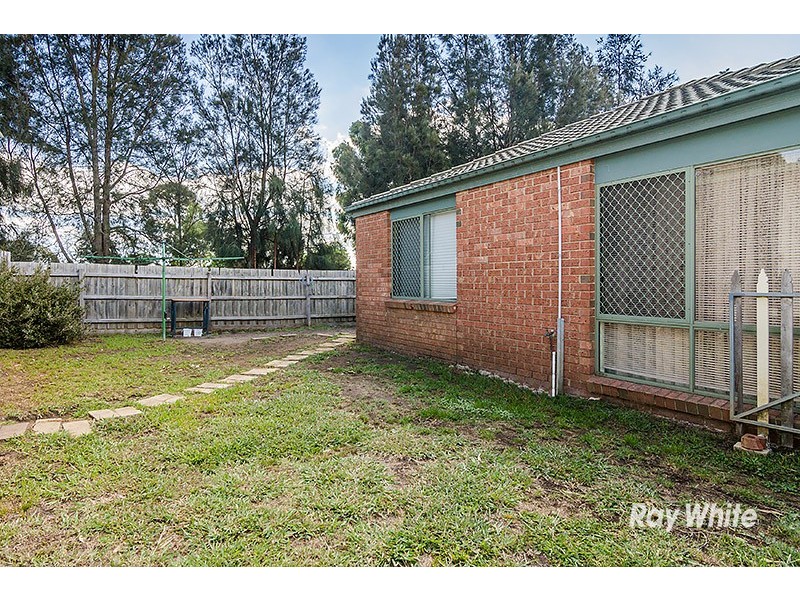 13 Charlotte Place, Cranbourne West VIC 3977