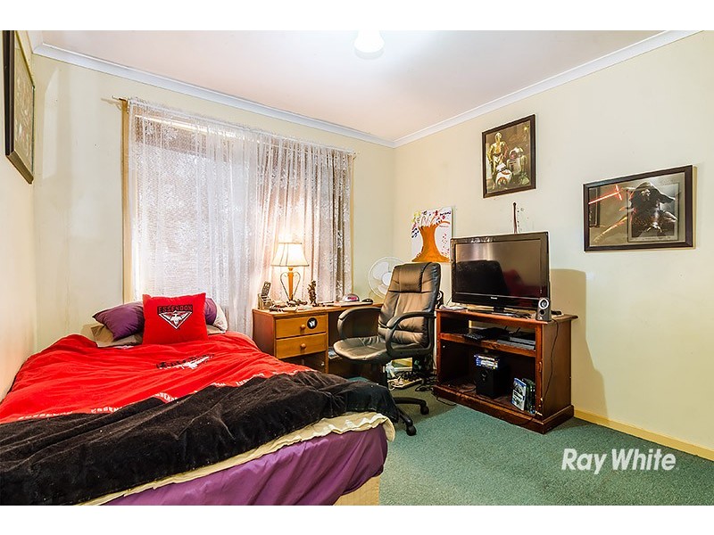 13 Charlotte Place, Cranbourne West VIC 3977