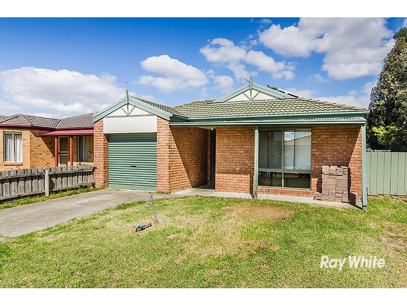 13 Charlotte Place, Cranbourne West VIC 3977