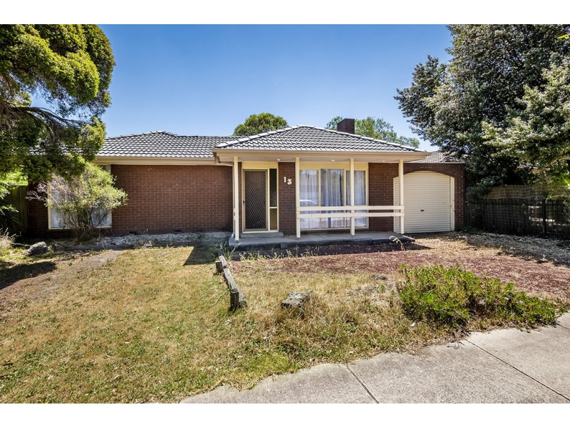 13 Lillian Street, Cranbourne VIC 3977
