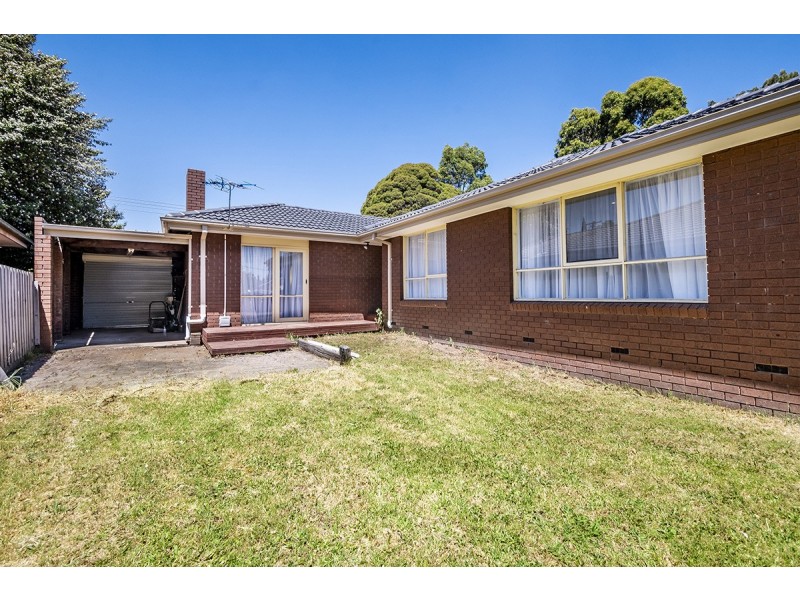 13 Lillian Street, Cranbourne VIC 3977