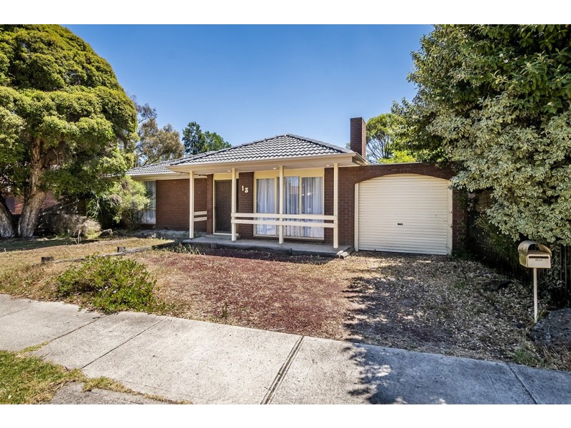 13 Lillian Street, Cranbourne VIC 3977