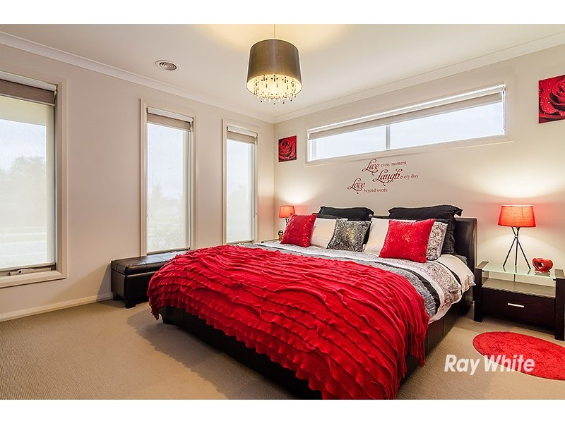 1 Torney Street, Cranbourne East VIC 3977