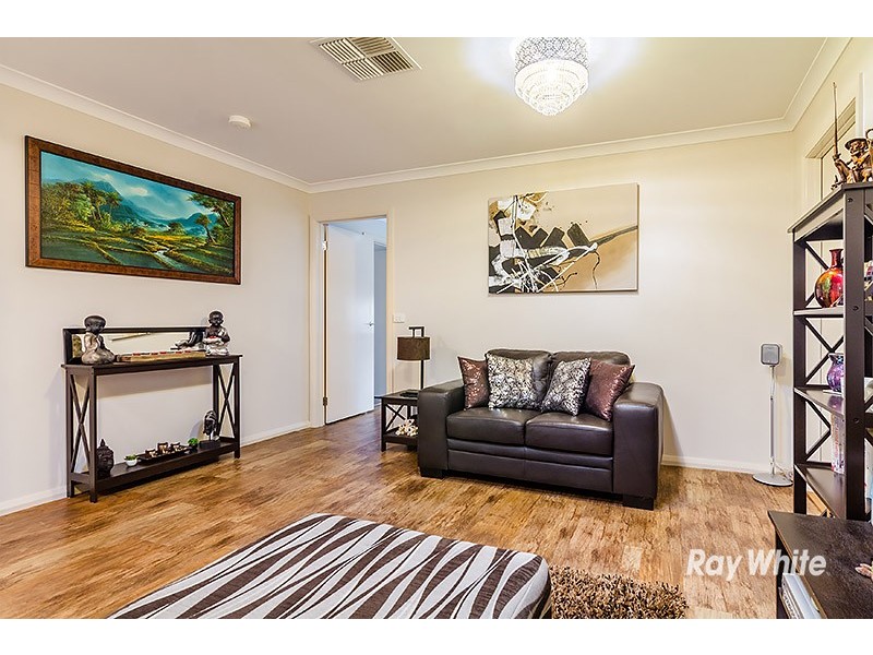 1 Torney Street, Cranbourne East VIC 3977