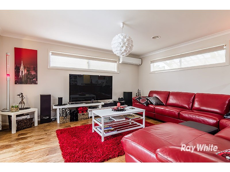 1 Torney Street, Cranbourne East VIC 3977