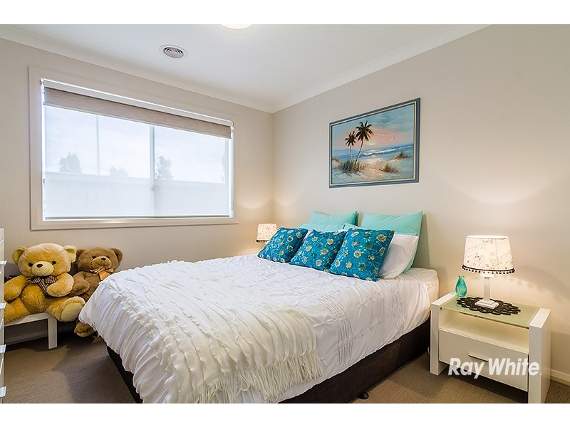 1 Torney Street, Cranbourne East VIC 3977