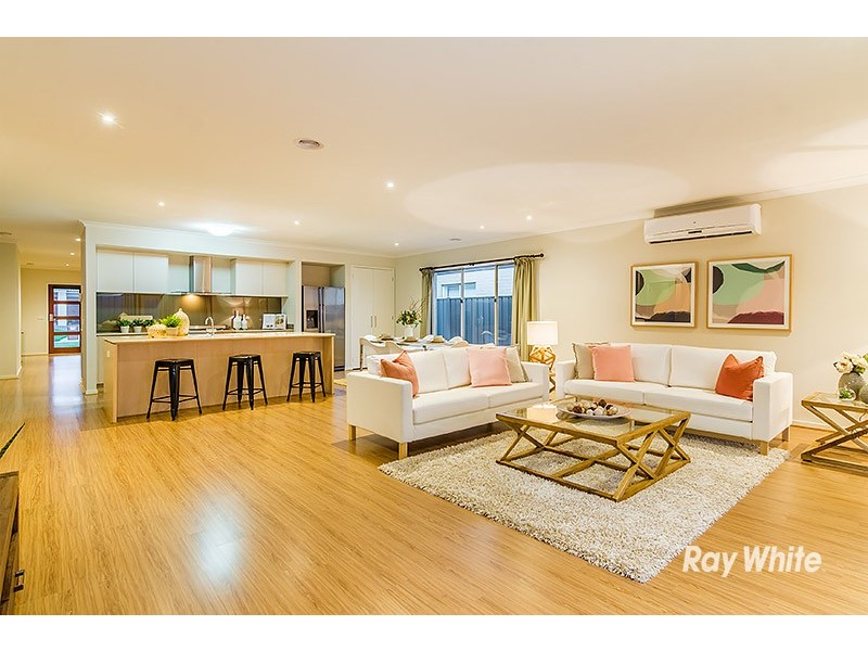 9 Taradale Street, Cranbourne North VIC 3977