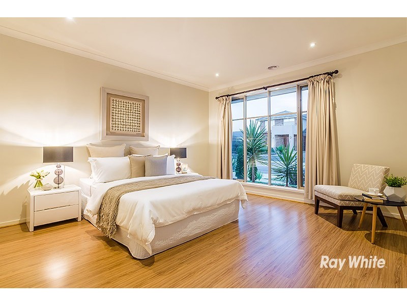 9 Taradale Street, Cranbourne North VIC 3977