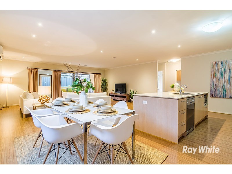 9 Taradale Street, Cranbourne North VIC 3977