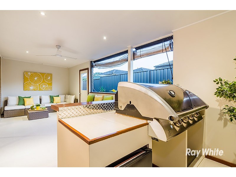 9 Taradale Street, Cranbourne North VIC 3977