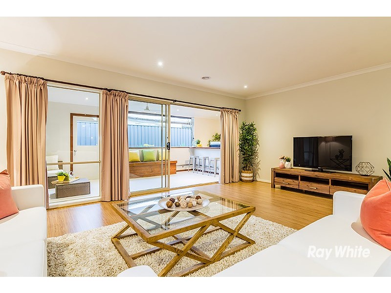 9 Taradale Street, Cranbourne North VIC 3977