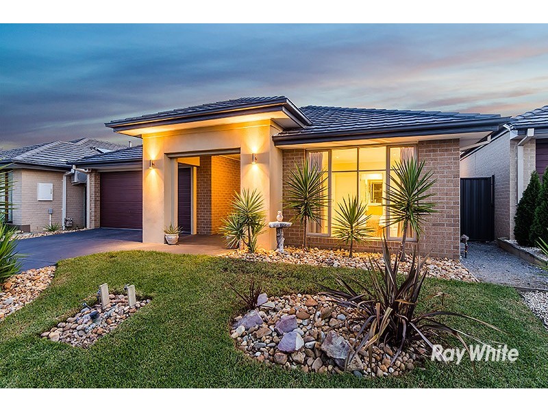 9 Taradale Street, Cranbourne North VIC 3977