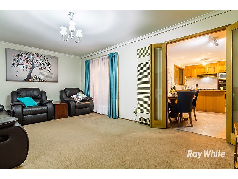8 Filbert Court, Cranbourne North VIC 3977