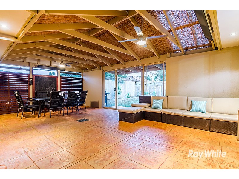 8 Filbert Court, Cranbourne North VIC 3977
