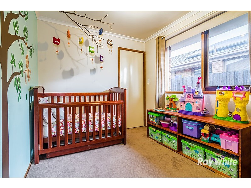 8 Filbert Court, Cranbourne North VIC 3977