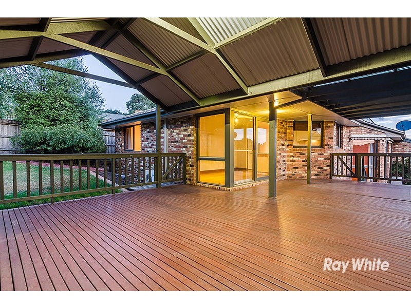 7 Settlers Hill Rise, Pakenham VIC 3810