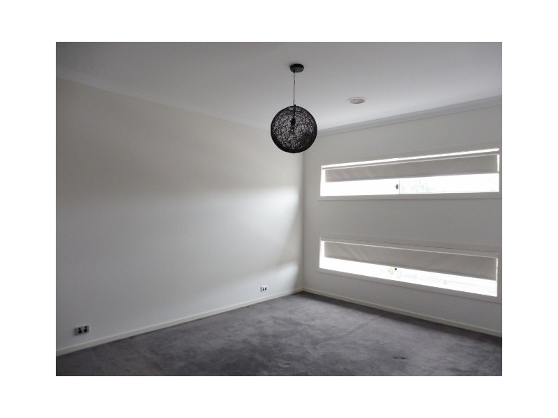 51 Abrus Circuit, Cranbourne North VIC 3977