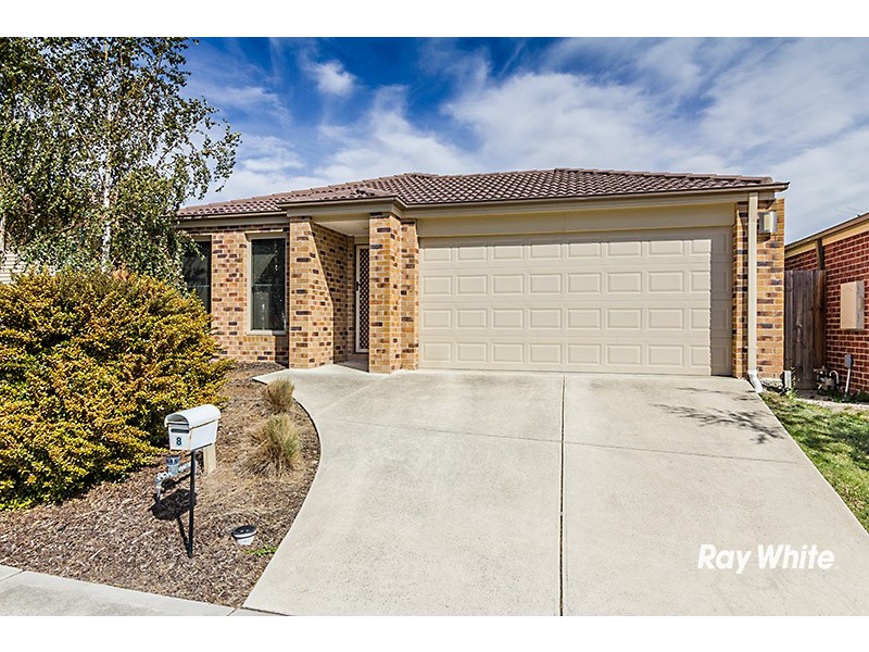 8 Chong Court, Berwick VIC 3806