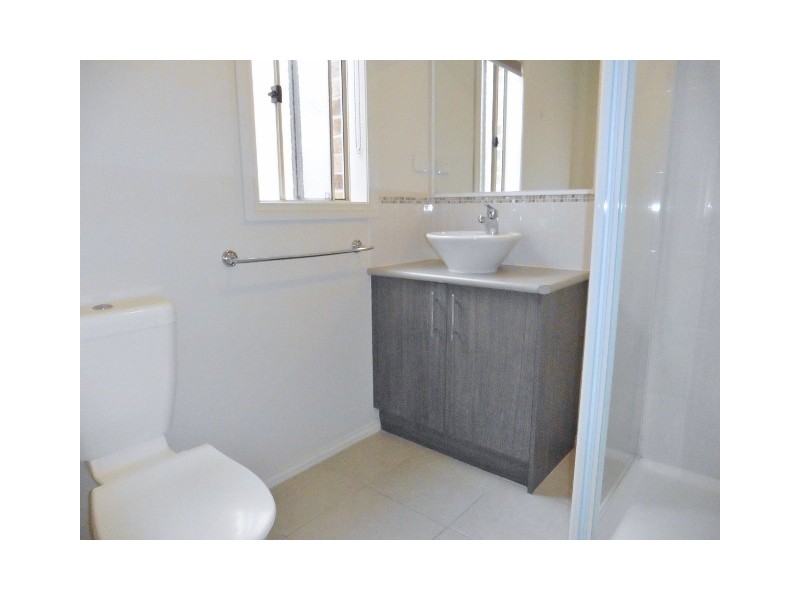 8 Chong Court, Berwick VIC 3806