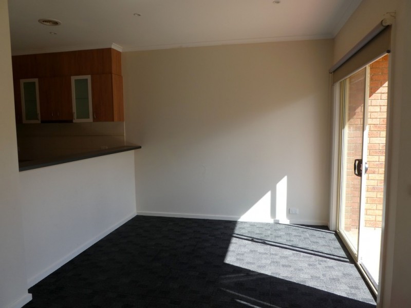 15 Boronia Avenue, Cranbourne VIC 3977