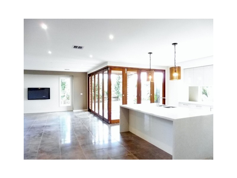 23 Red Maple Drive, Cranbourne West VIC 3977