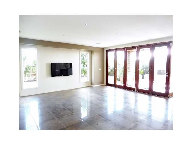 23 Red Maple Drive, Cranbourne West VIC 3977