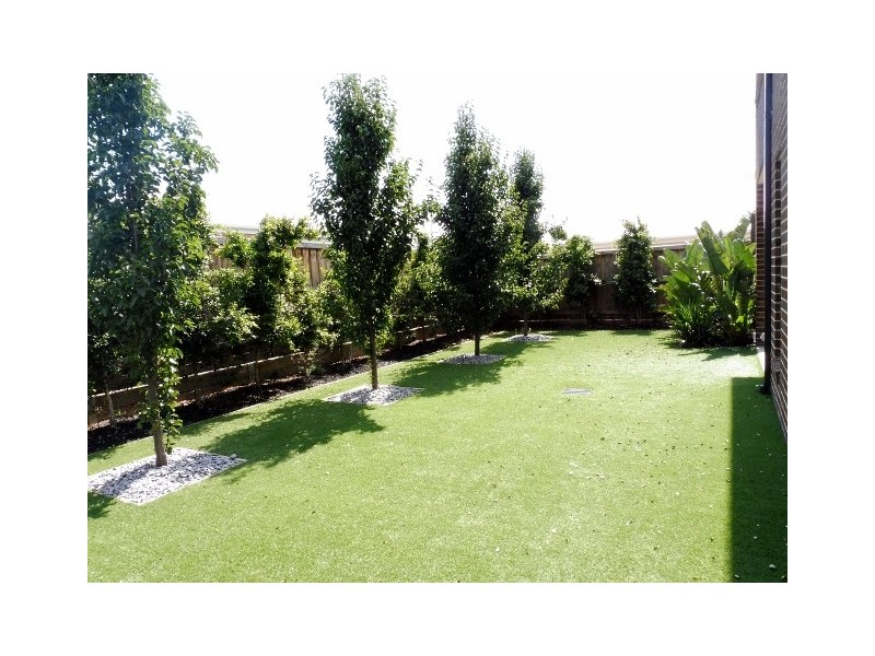 23 Red Maple Drive, Cranbourne West VIC 3977